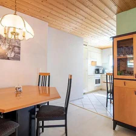 Haus Padrun 4 *